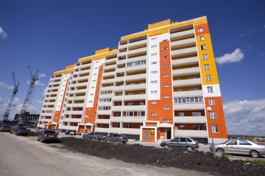 3-х секционный 10-ти этажный дом в городе «Спутнике», ул. Радужная 17 3-х секционный 10-ти этажный дом в городе «Спутнике», ул. Радужная 17